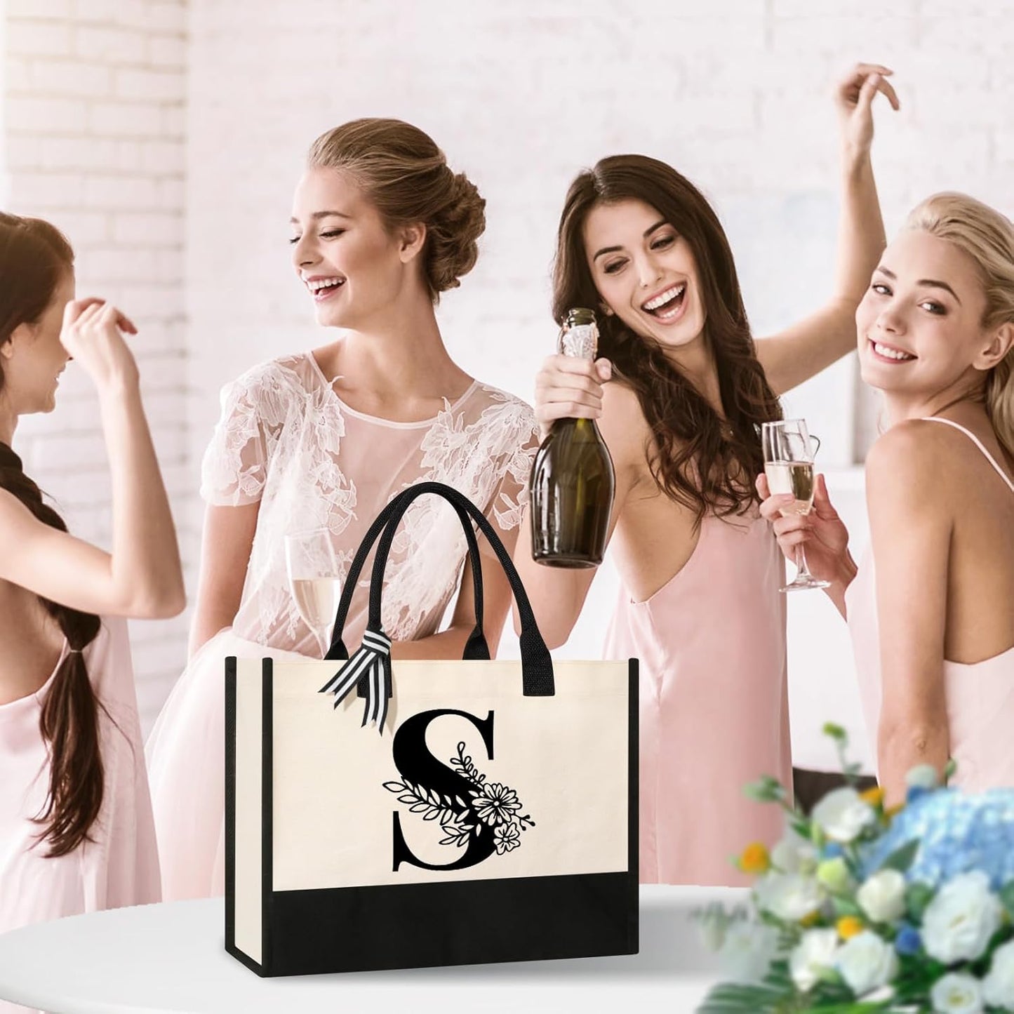 Personalized Initial Canvas Tote Bag, Cosmetic Bags, Suitable for Birthday, Wedding, Beach, Holiday, Great Birthday Gifts for Women, Mom, Teachers, Nurses, Best Friends, Bridesmaids (S)